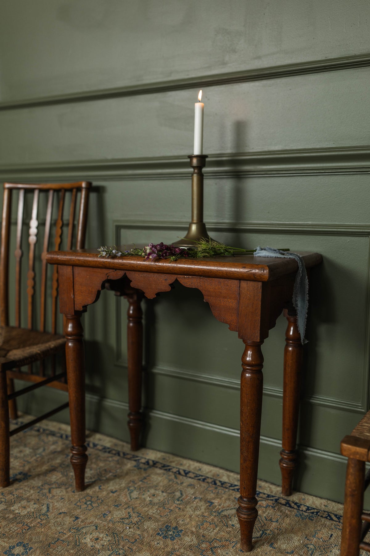 Victorian Small Side Table w/ Scalloped Apron