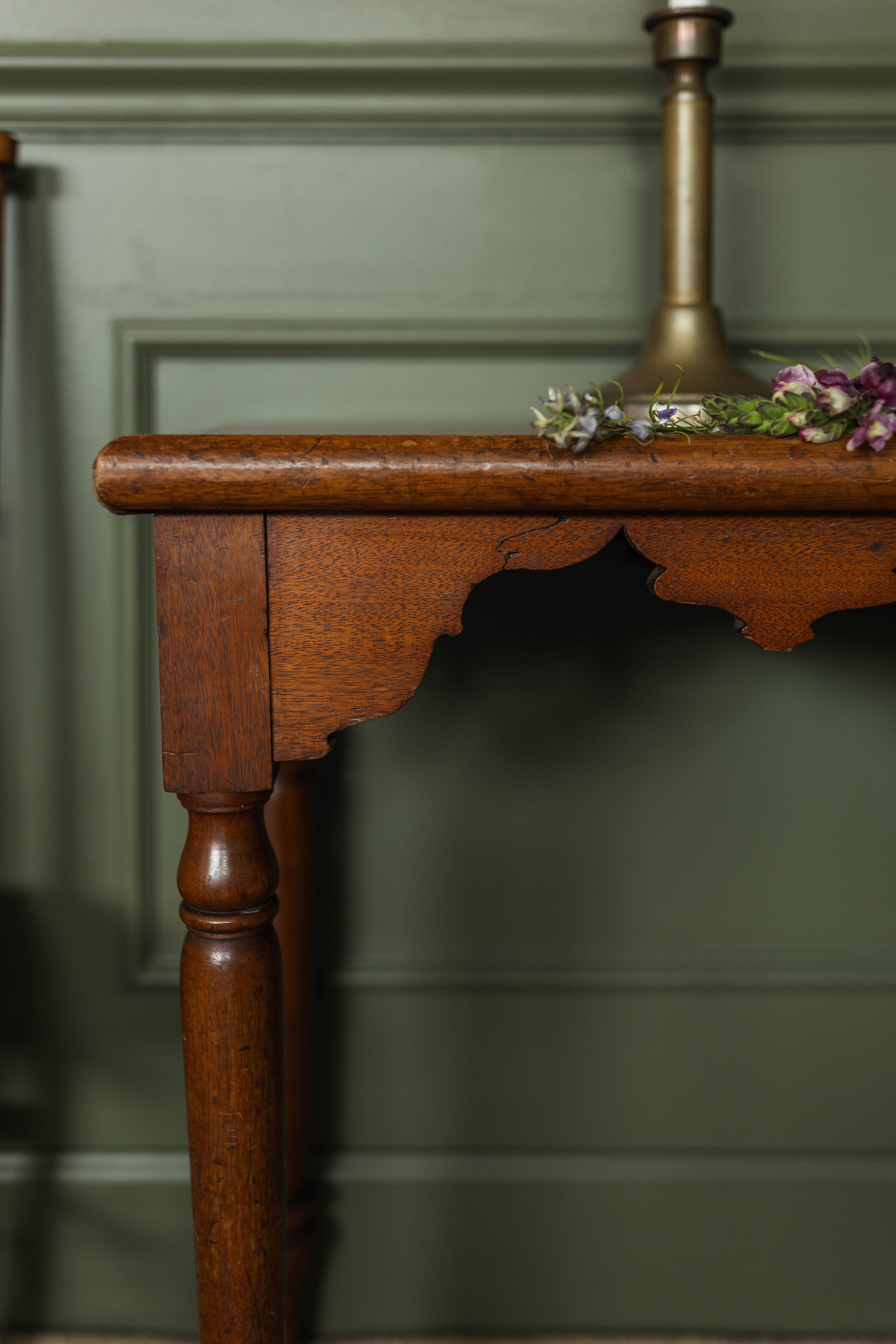 Victorian Small Side Table w/ Scalloped Apron