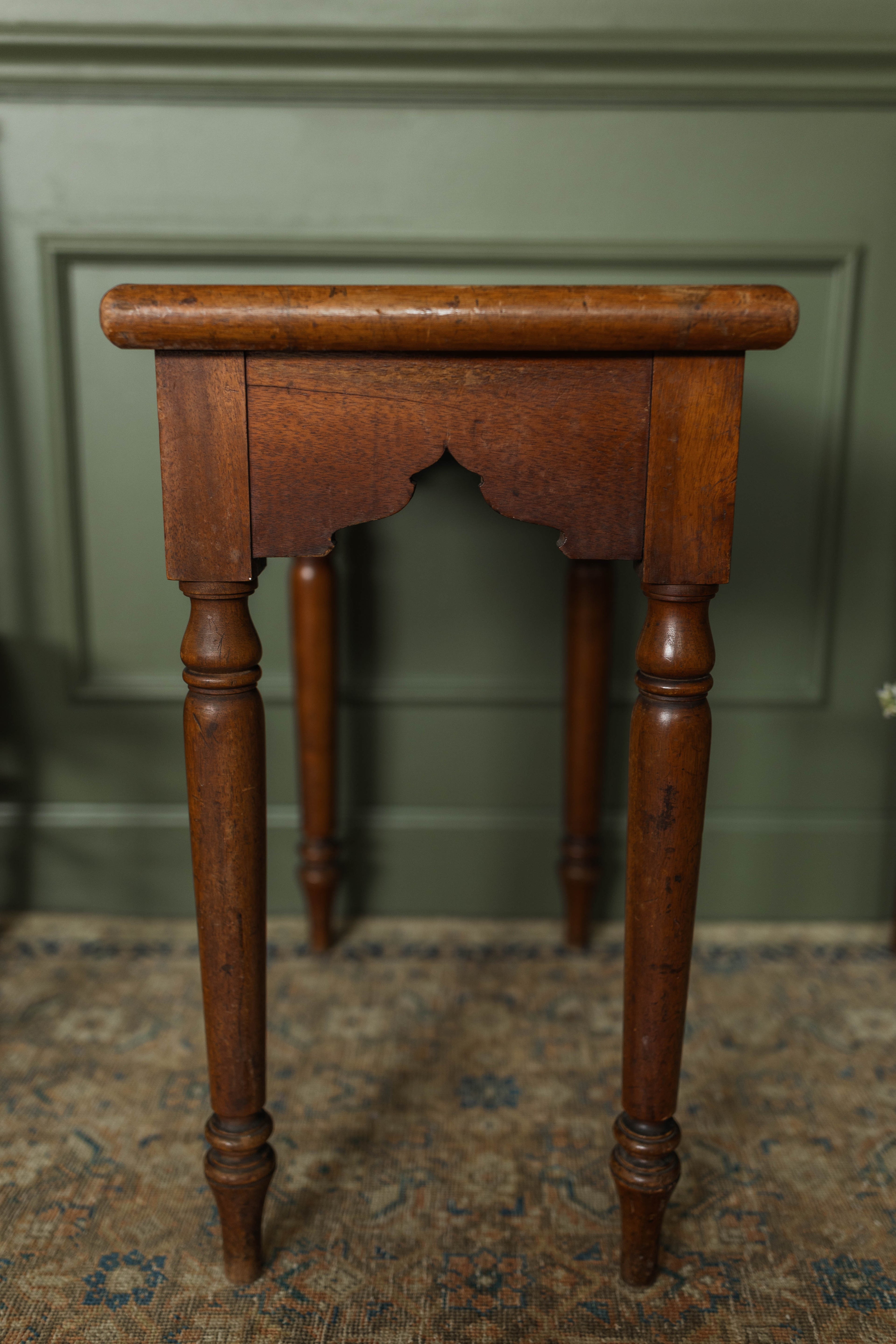 Victorian Small Side Table w/ Scalloped Apron
