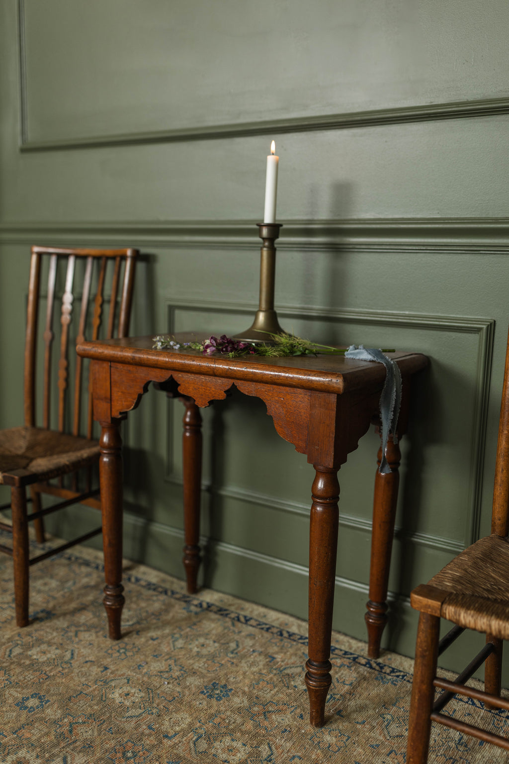 Victorian Small Side Table w/ Scalloped Apron
