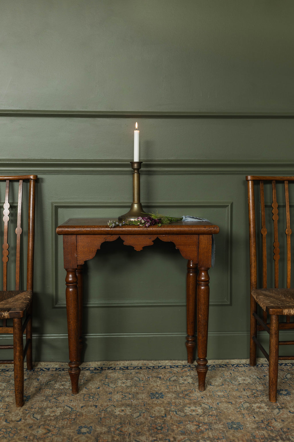 Victorian Small Side Table w/ Scalloped Apron