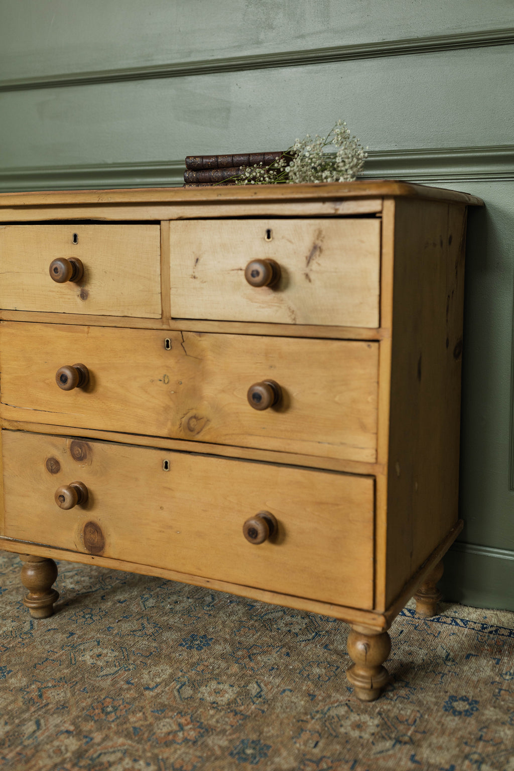 Small English Antique Chest of Drawers w/ Turned Feet
