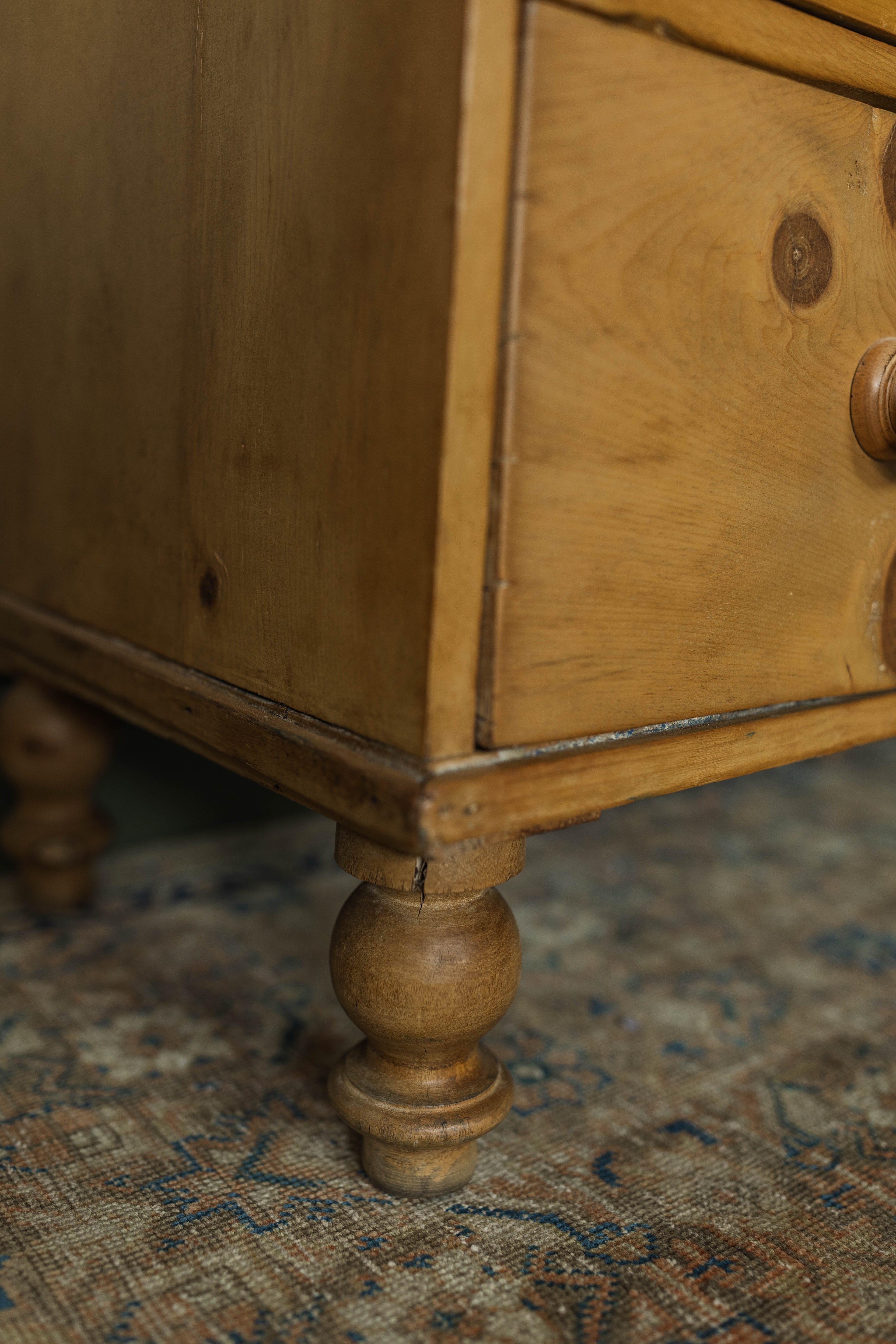 Small English Antique Chest of Drawers w/ Turned Feet
