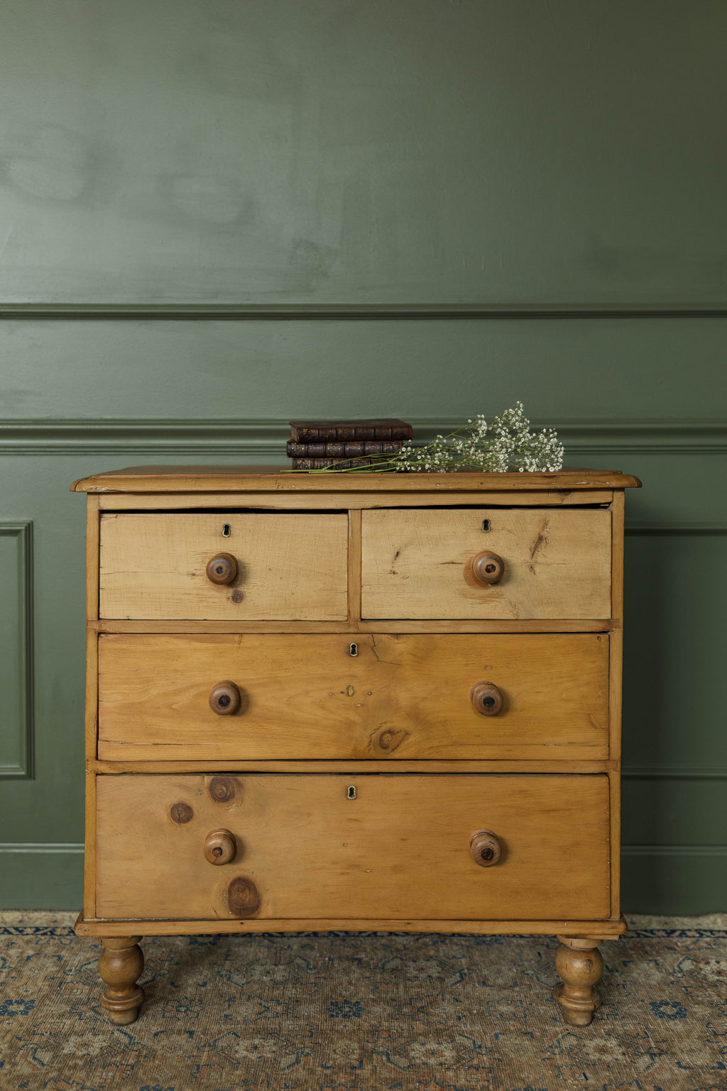 Small English Antique Chest of Drawers w/ Turned Feet