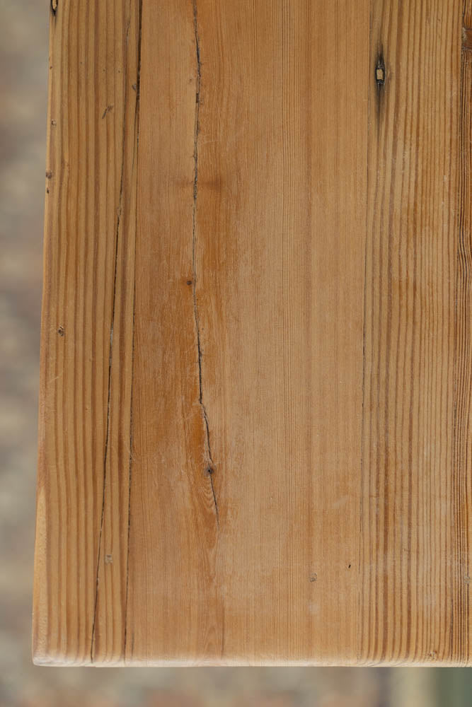 English Pine Chest w/ Many Drawers & Dark Knobs (Modern)