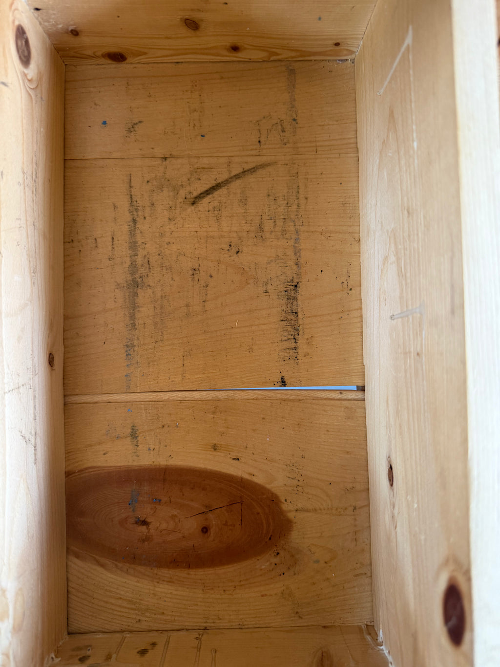 English Pine Chest w/ Many Drawers & Dark Knobs (Modern)